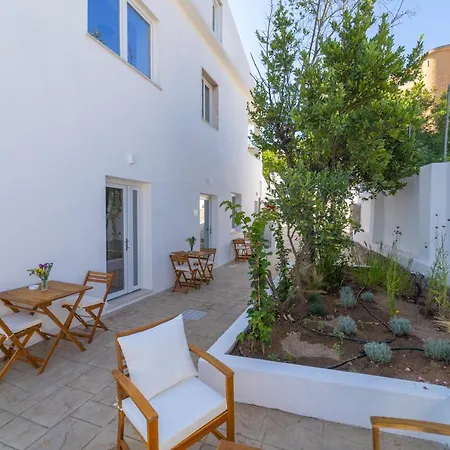 Πανσιόν Mensos 4*